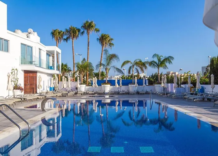 Protaras Plaza Superior Room Sea And Pool View-126